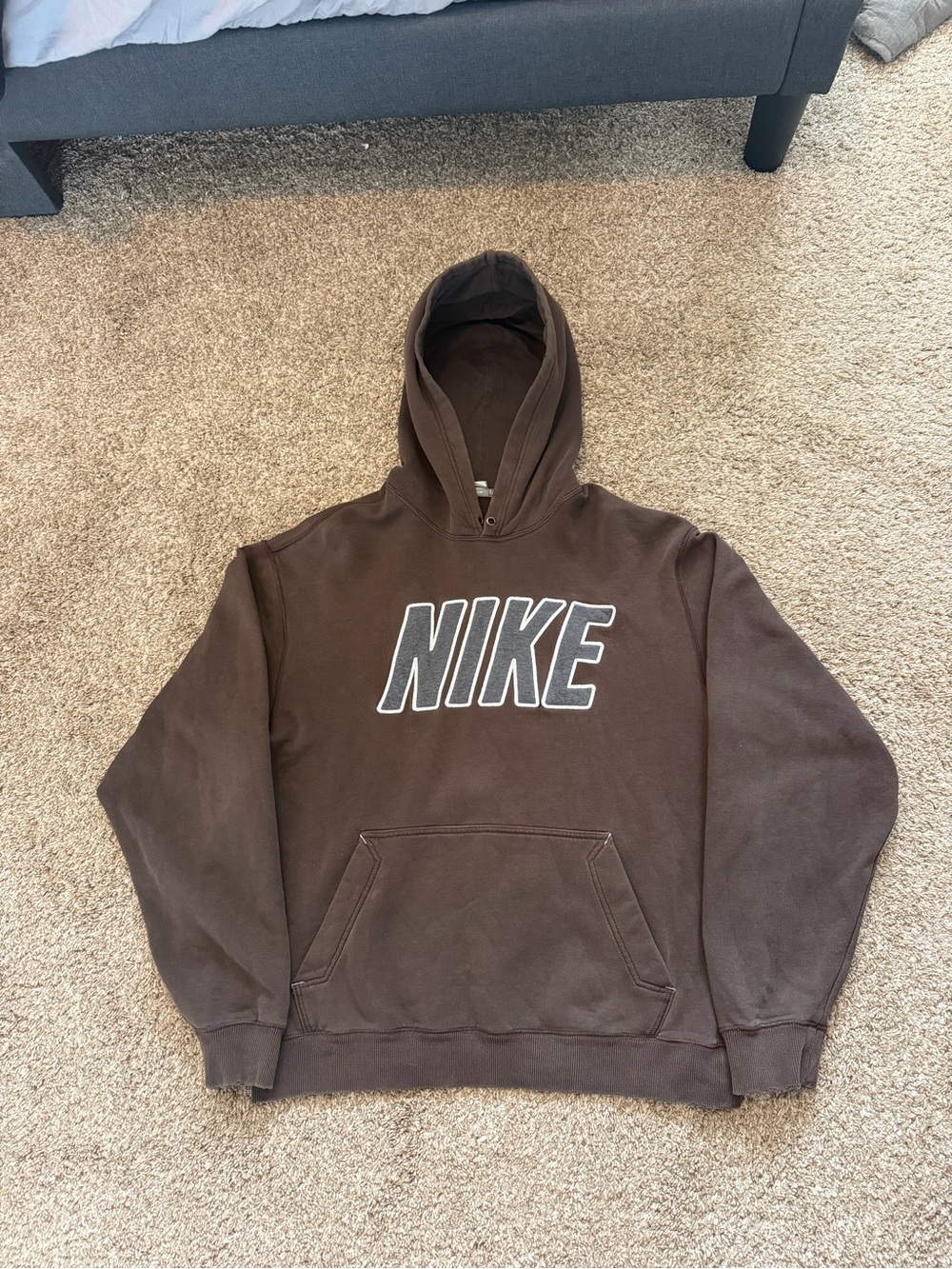 Y2K Nike Men's Brown Pullover Hoodie size large good condition gray tag